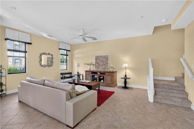 9110 Capistrano ST S 8401, Naples, FL 34113