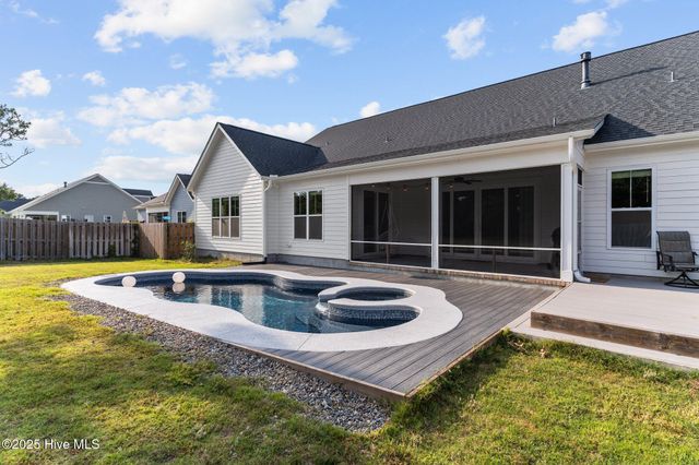 386 Yucca Lane, Wilmington, NC 28412