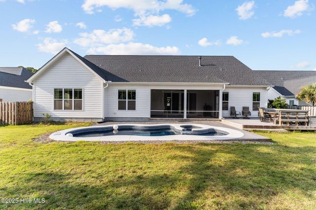 386 Yucca Lane, Wilmington, NC 28412