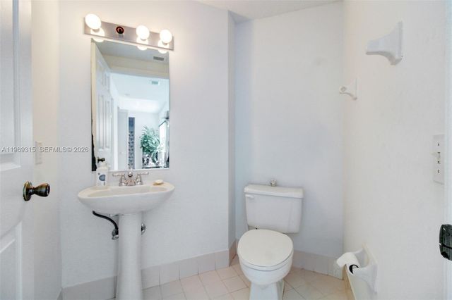 15490 SW 47th St, Miami, FL 33185