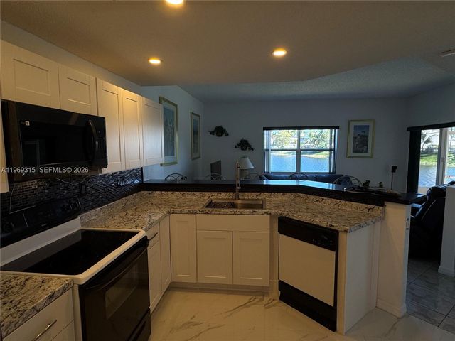 15490 SW 47th St, Miami, FL 33185