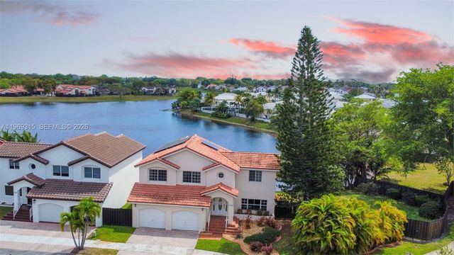 15490 SW 47th St, Miami, FL 33185