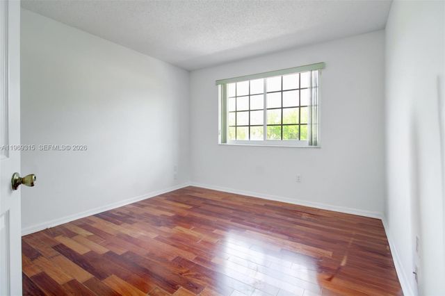 15490 SW 47th St, Miami, FL 33185