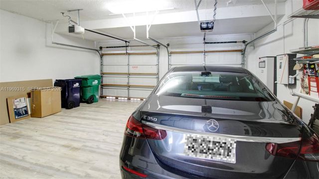 15490 SW 47th St, Miami, FL 33185