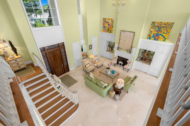 2870 NE 24th Place, Fort Lauderdale, FL 33305