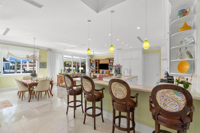 2870 NE 24th Place, Fort Lauderdale, FL 33305