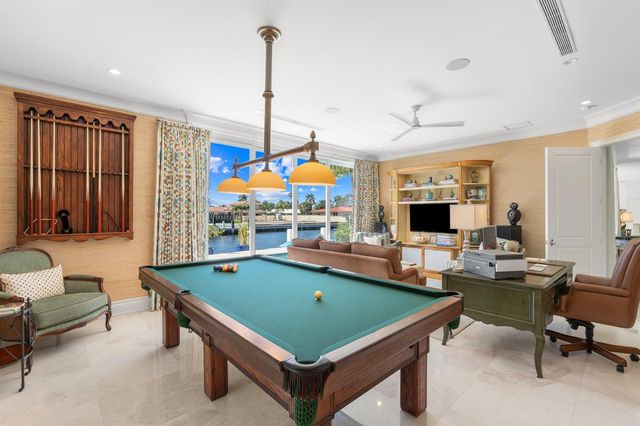 2870 NE 24th Place, Fort Lauderdale, FL 33305