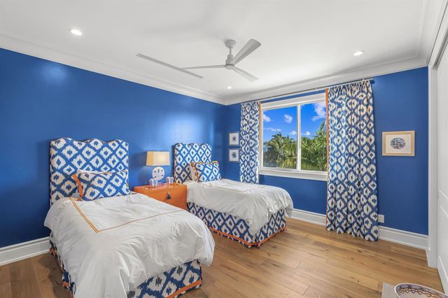 2870 NE 24th Place, Fort Lauderdale, FL 33305