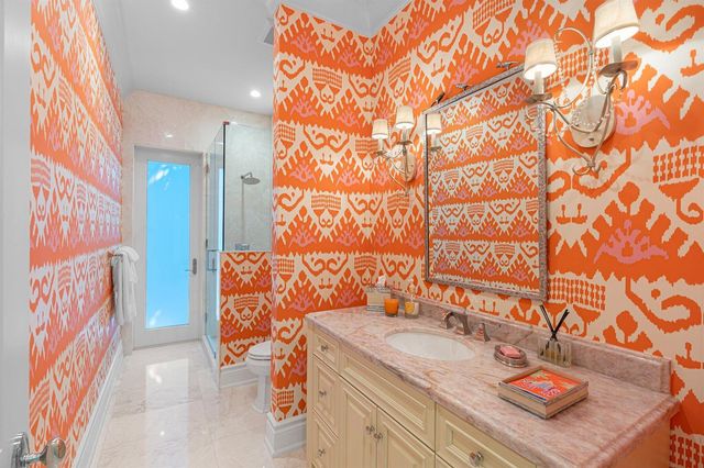 2870 NE 24th Place, Fort Lauderdale, FL 33305