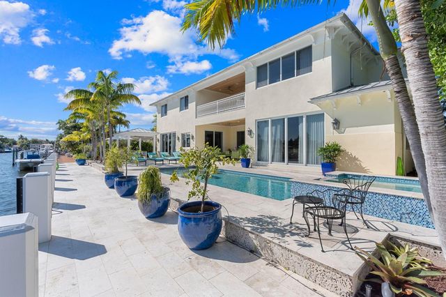 2870 NE 24th Place, Fort Lauderdale, FL 33305