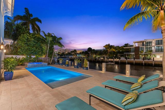 2870 NE 24th Place, Fort Lauderdale, FL 33305