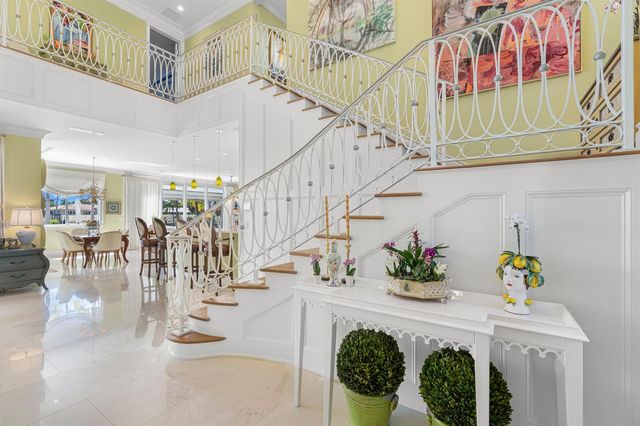 2870 NE 24th Place, Fort Lauderdale, FL 33305