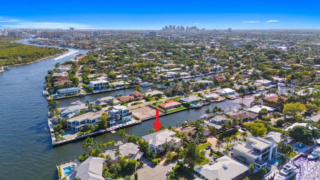 2870 NE 24th Place, Fort Lauderdale, FL 33305