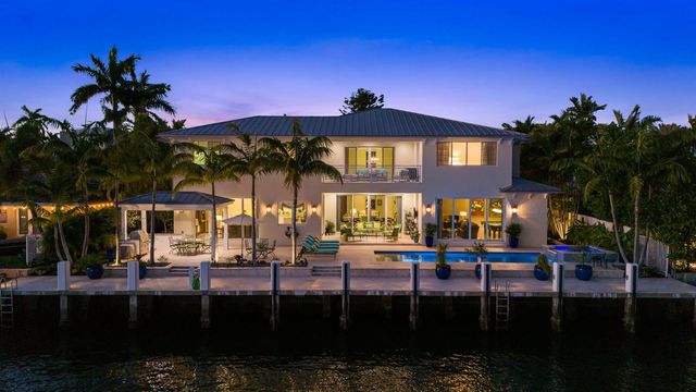 2870 NE 24th Place, Fort Lauderdale, FL 33305