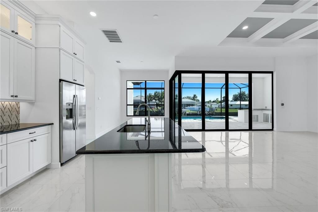 Image 23 of property listing at 1205 SE 20th CT, Cape Coral, FL 33990