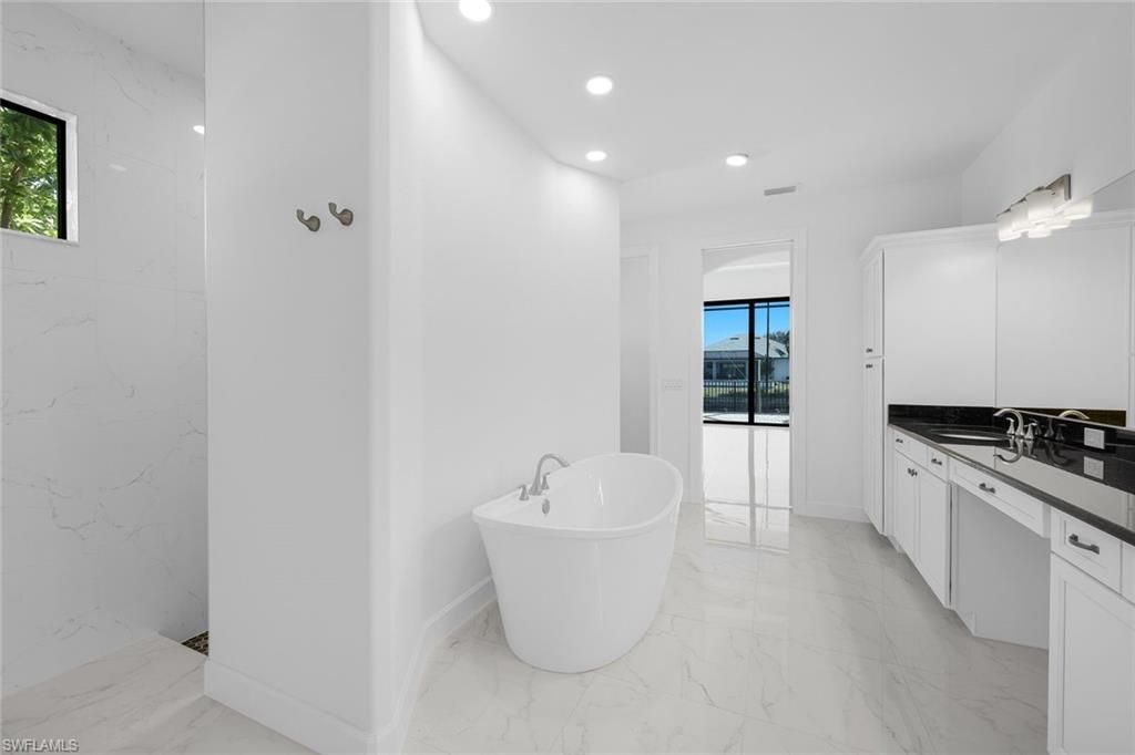 Image 34 of property listing at 1205 SE 20th CT, Cape Coral, FL 33990