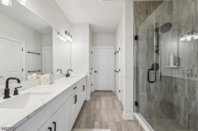 28 Dahlia Dr 28, Warren Twp., NJ 07059