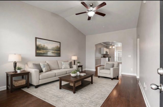 1040 Charlie Daniels Pkwy Apt 163, Mount Juliet, TN 37122