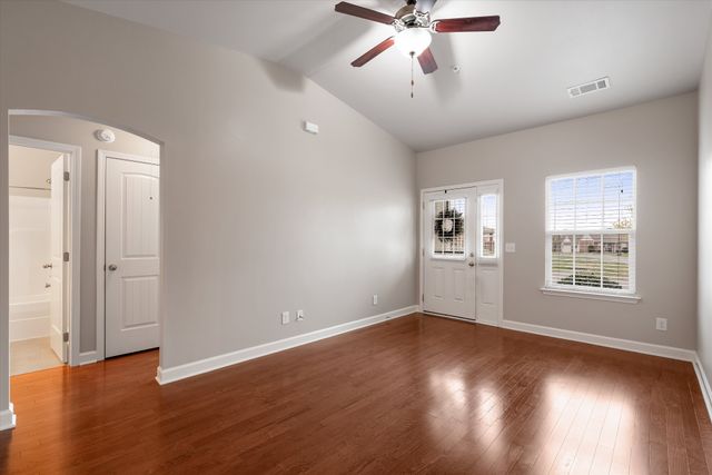 1040 Charlie Daniels Pkwy Apt 163, Mount Juliet, TN 37122