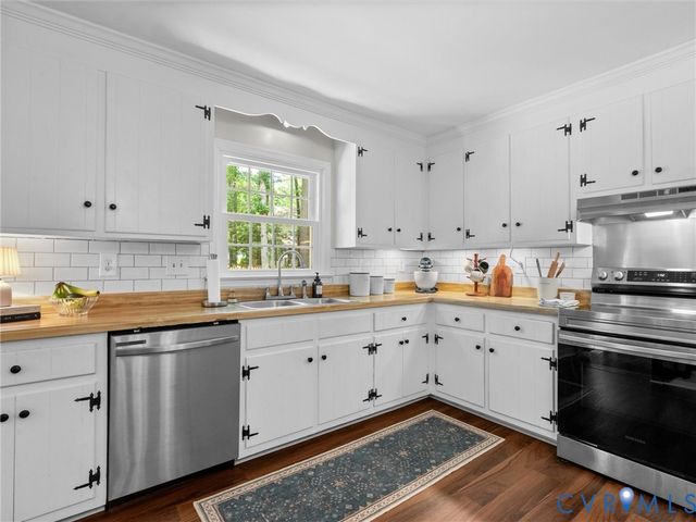 3307 Fox Chase Dr, Chesterfield, VA 23112