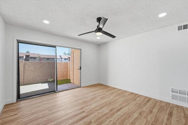 1942 S Emerson 107, Mesa, AZ 85210