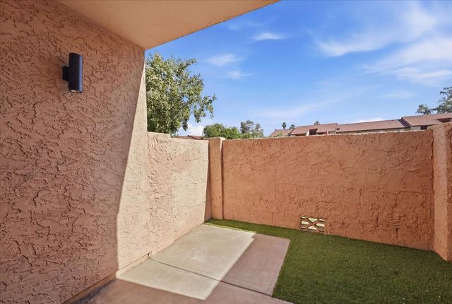 1942 S Emerson 107, Mesa, AZ 85210