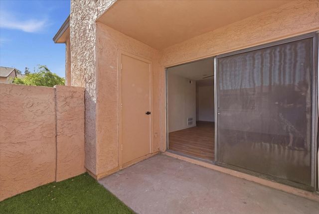 1942 S Emerson 107, Mesa, AZ 85210