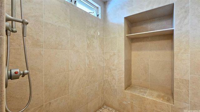 656 Kumukahi Place, Honolulu, HI 96825