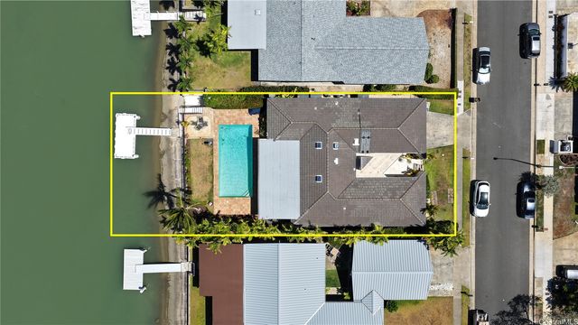 656 Kumukahi Place, Honolulu, HI 96825