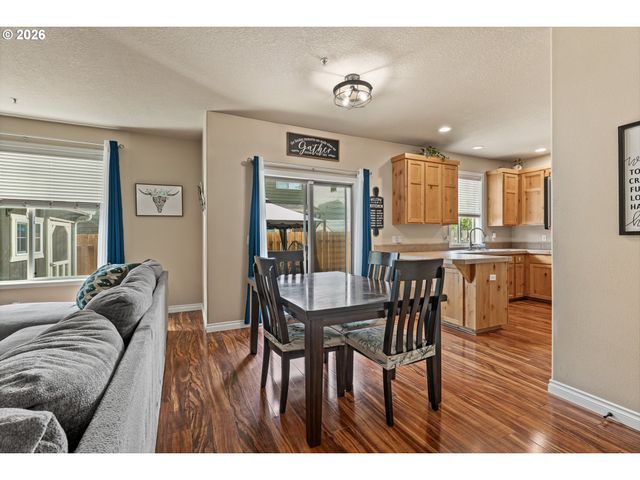 12671 VILLARD Pl, Oregon City, OR 97045