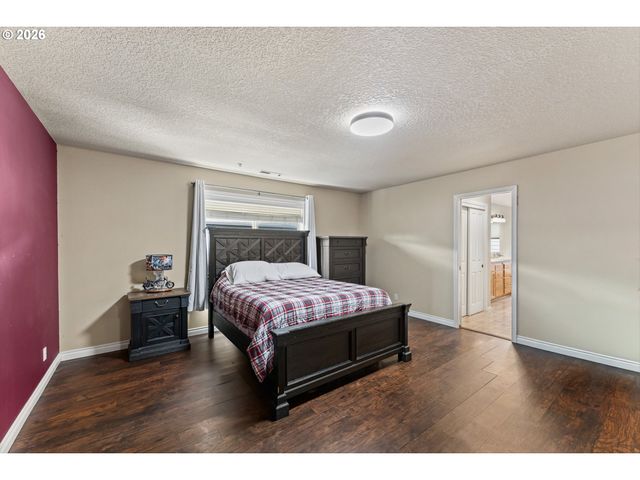 12671 VILLARD Pl, Oregon City, OR 97045