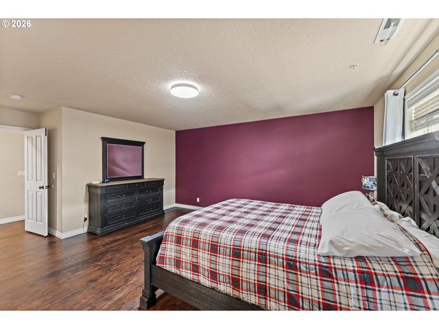 12671 VILLARD Pl, Oregon City, OR 97045