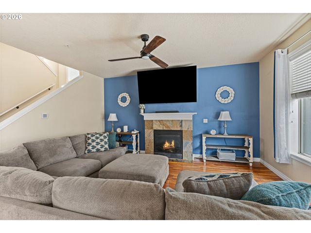 12671 VILLARD Pl, Oregon City, OR 97045