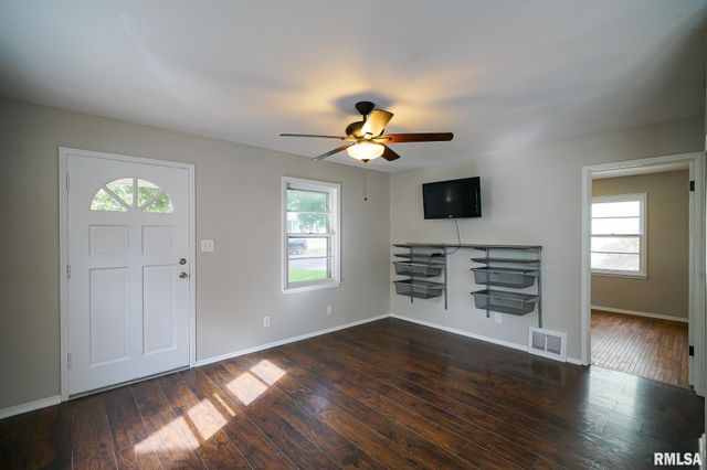 1030 E MAYWOOD Avenue, Peoria, IL 61603