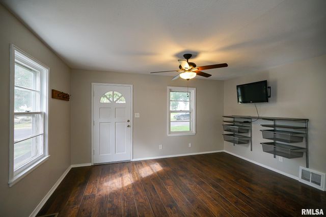 1030 E MAYWOOD Avenue, Peoria, IL 61603