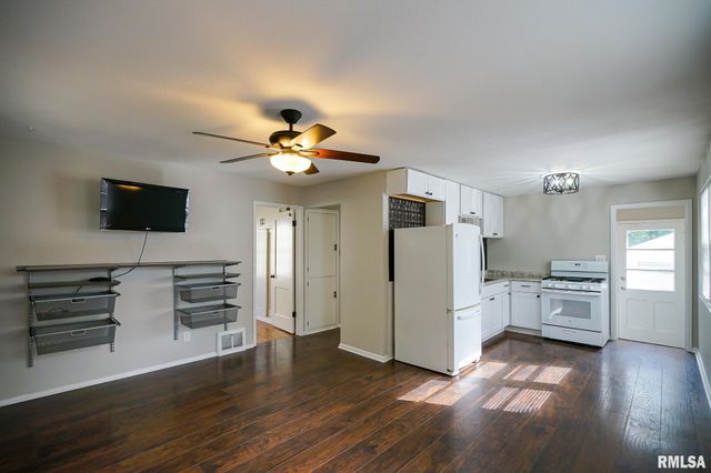 1030 E MAYWOOD Avenue, Peoria, IL 61603