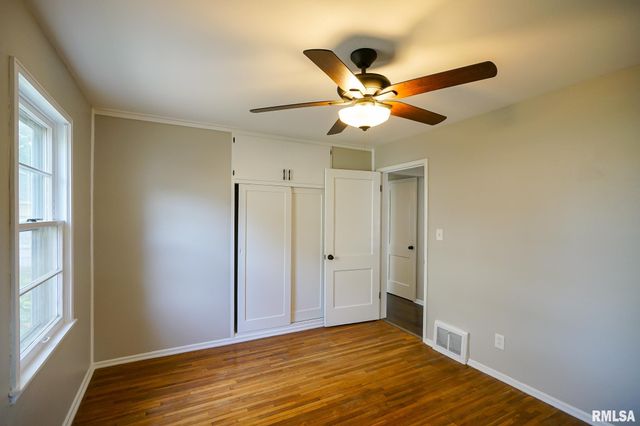 1030 E MAYWOOD Avenue, Peoria, IL 61603