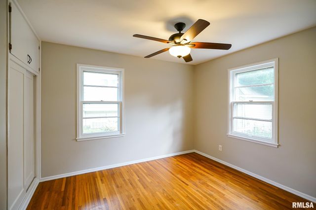 1030 E MAYWOOD Avenue, Peoria, IL 61603