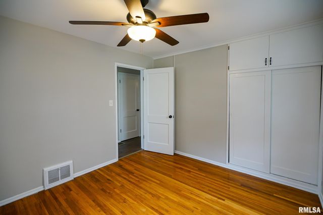 1030 E MAYWOOD Avenue, Peoria, IL 61603