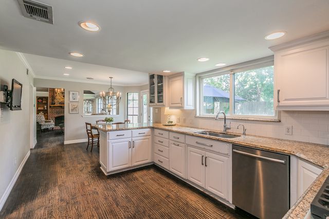 4153 Harvestwood Drive, Grapevine, TX 76051