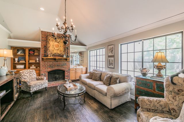 4153 Harvestwood Drive, Grapevine, TX 76051