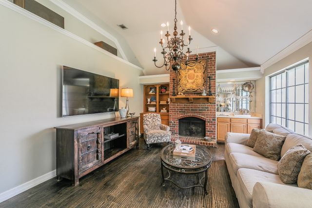 4153 Harvestwood Drive, Grapevine, TX 76051