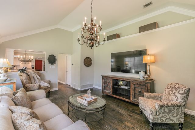 4153 Harvestwood Drive, Grapevine, TX 76051