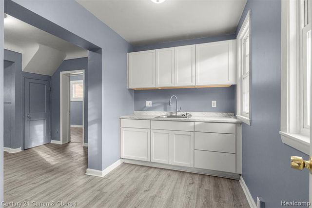 18634 Wood Street, Melvindale, MI 48122