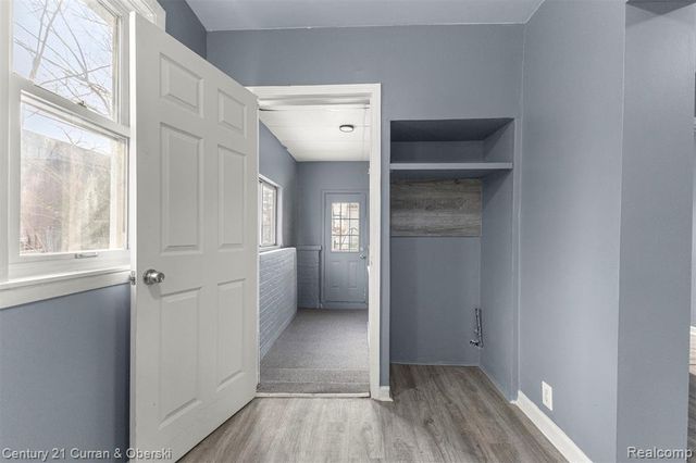 18634 Wood Street, Melvindale, MI 48122