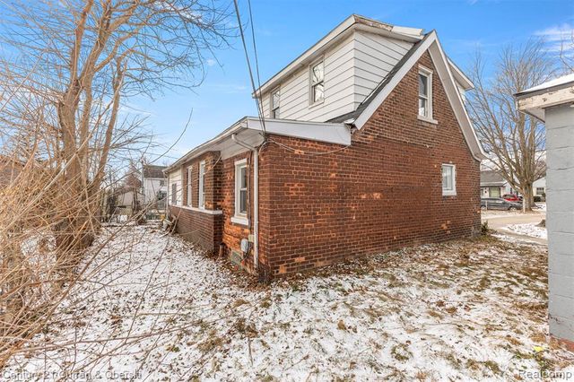 18634 Wood Street, Melvindale, MI 48122