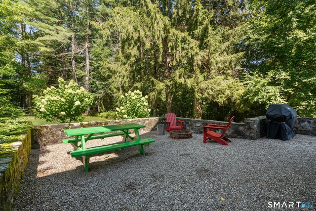 170 Southeast Road, New Hartford, CT 06057