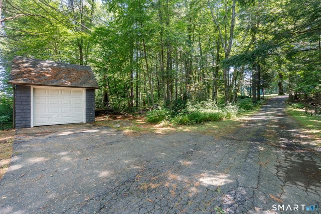 170 Southeast Road, New Hartford, CT 06057