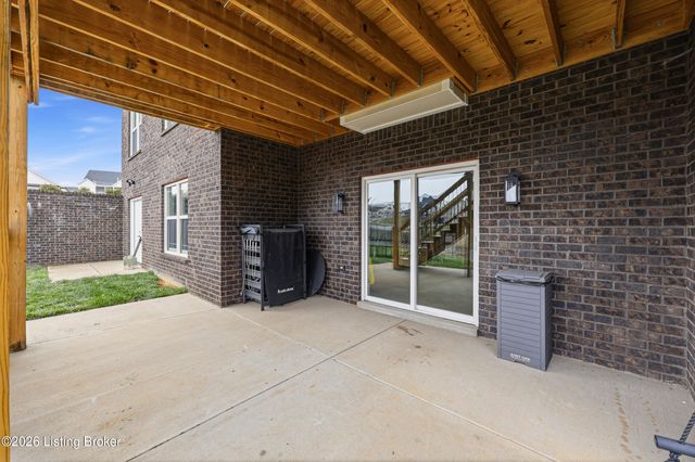 6200 Brentwood Ct, Crestwood, KY 40014