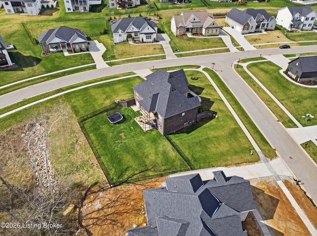 6200 Brentwood Ct, Crestwood, KY 40014